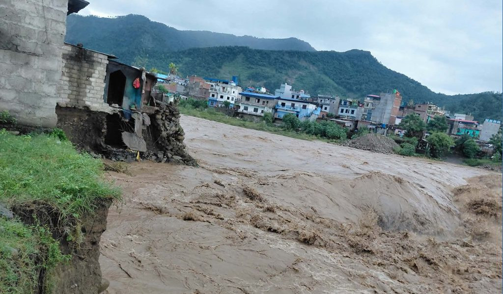 बाढीपहिरोका कारण २१ जनाको मृत्यु, पाँचजना बेपत्ता